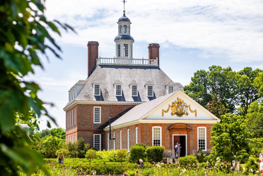 Governor’s Palace during daytime in Williamsburg, USA